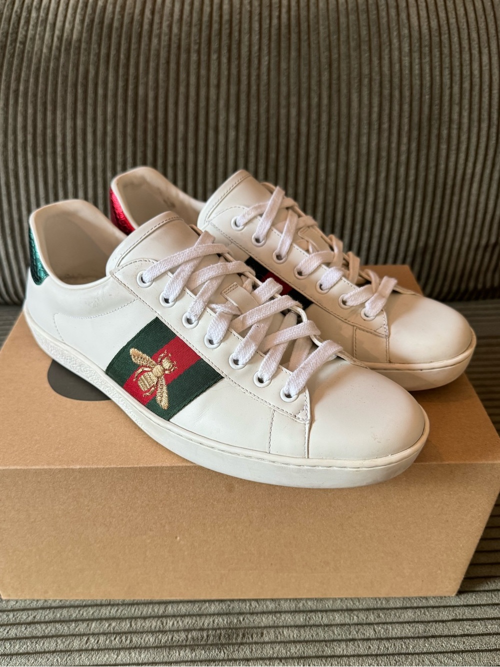 Gucci White Leather Sneakers with Green and Red Stripe and Gold Bee